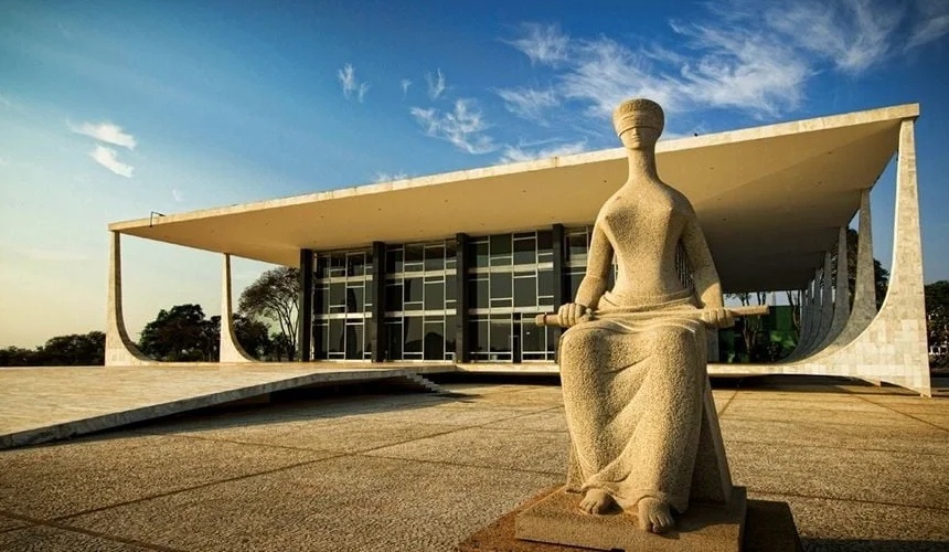 Piso e carreira docente entram em julgamento no STF e decisão pode impactar milhões de professores